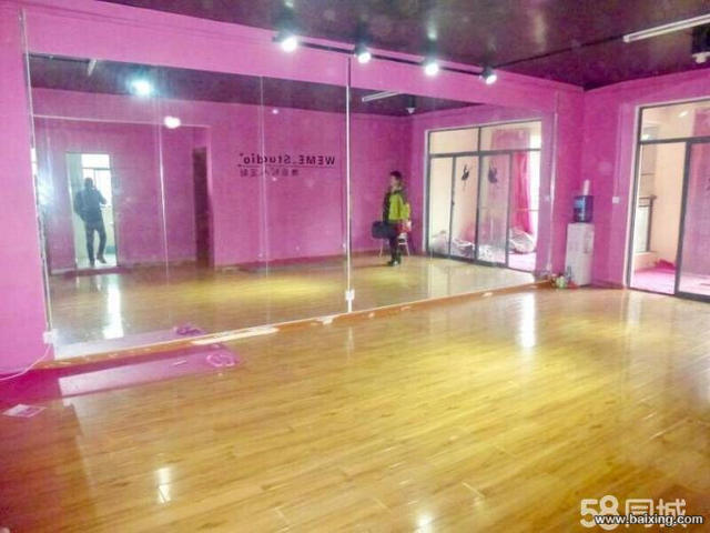 香港路 航天罗庄 3室2700元/月 商住两用
